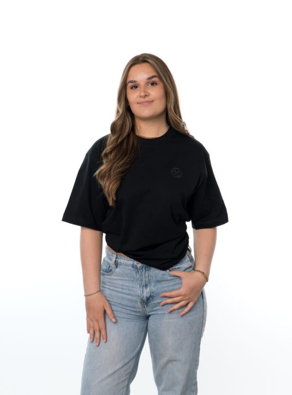 I'M IN Unisex T-shirt (extra zwaar) zwart borduur logo borst - Afbeelding 3