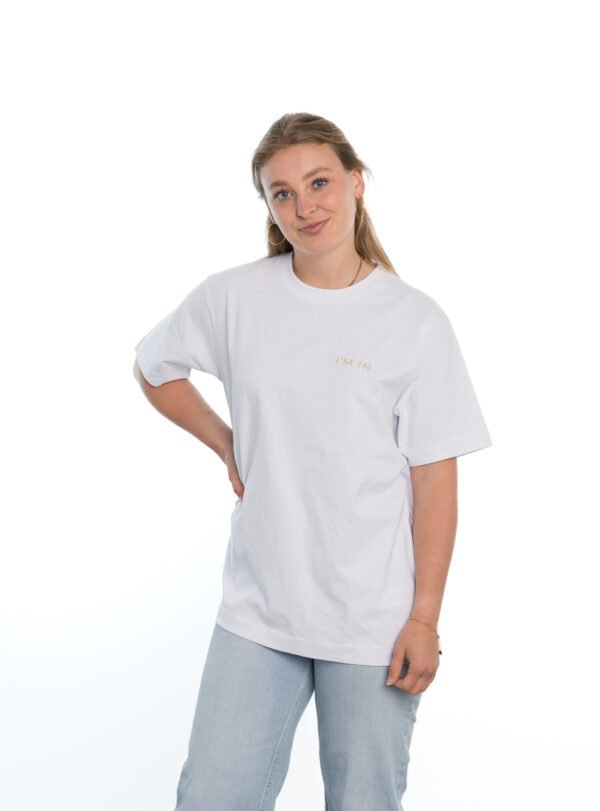 I'M IN Unisex T-shirt (extra zwaar) wit opdruk naam borst - Afbeelding 4