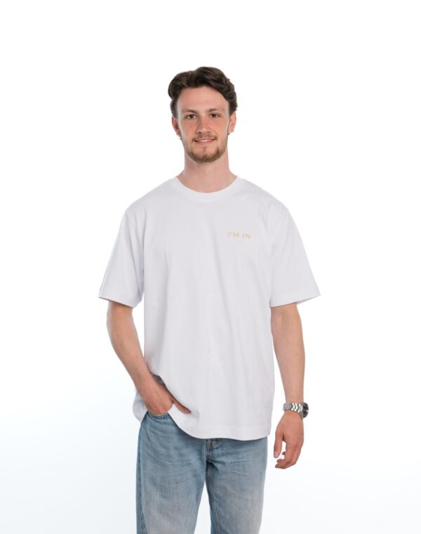 I'M IN Unisex T-shirt (extra zwaar) wit opdruk naam borst - Afbeelding 2