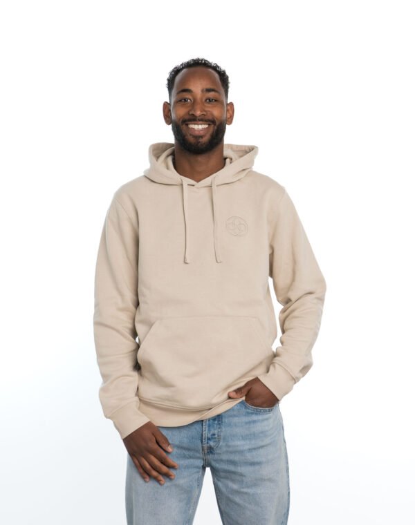 I'M IN Unisex Hoodie creme borduur logo borst - Afbeelding 2