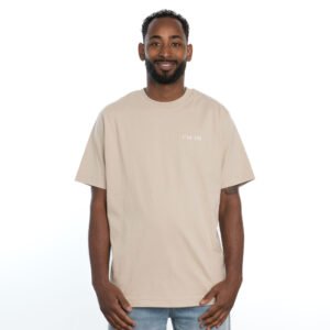 I'M IN Unisex T-shirt (extra zwaar) beige opdruk naam borst